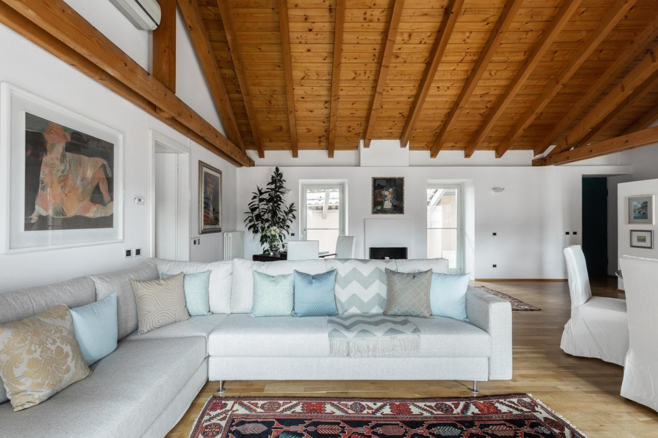 A Casa Nuccia Mansarda By Holiday Solutions Como Exterior foto